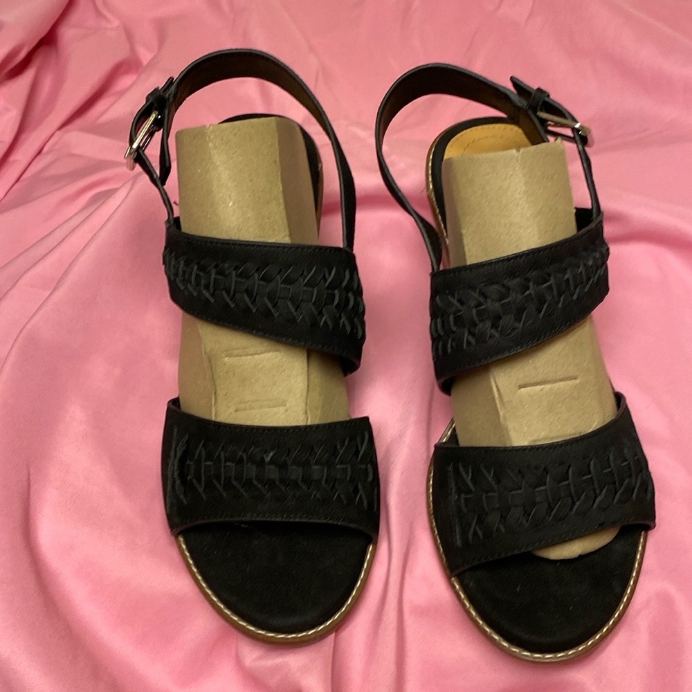 Anty Round Toe Stacked Heel Dress Sandals - 10M